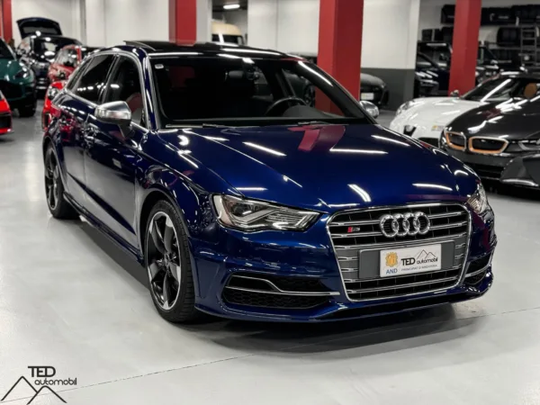 Audi S3 300cv Quattro Stronic Blau 03